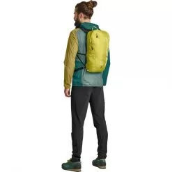 Ortovox Traverse Light 15 Trekking Backpack -Outdoors Shop 48551 60601 traverse light 15 dirty daisy m 02