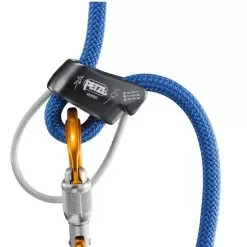 Petzl Verso Polyvalent Climbing Descender -Outdoors Shop d019aa verso focus 2 lowres